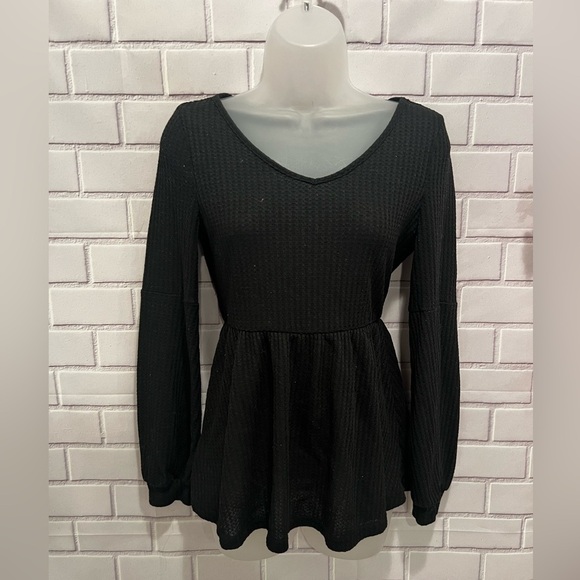 SHEIN Tops - SHEIN women black long sleeve top/size M
